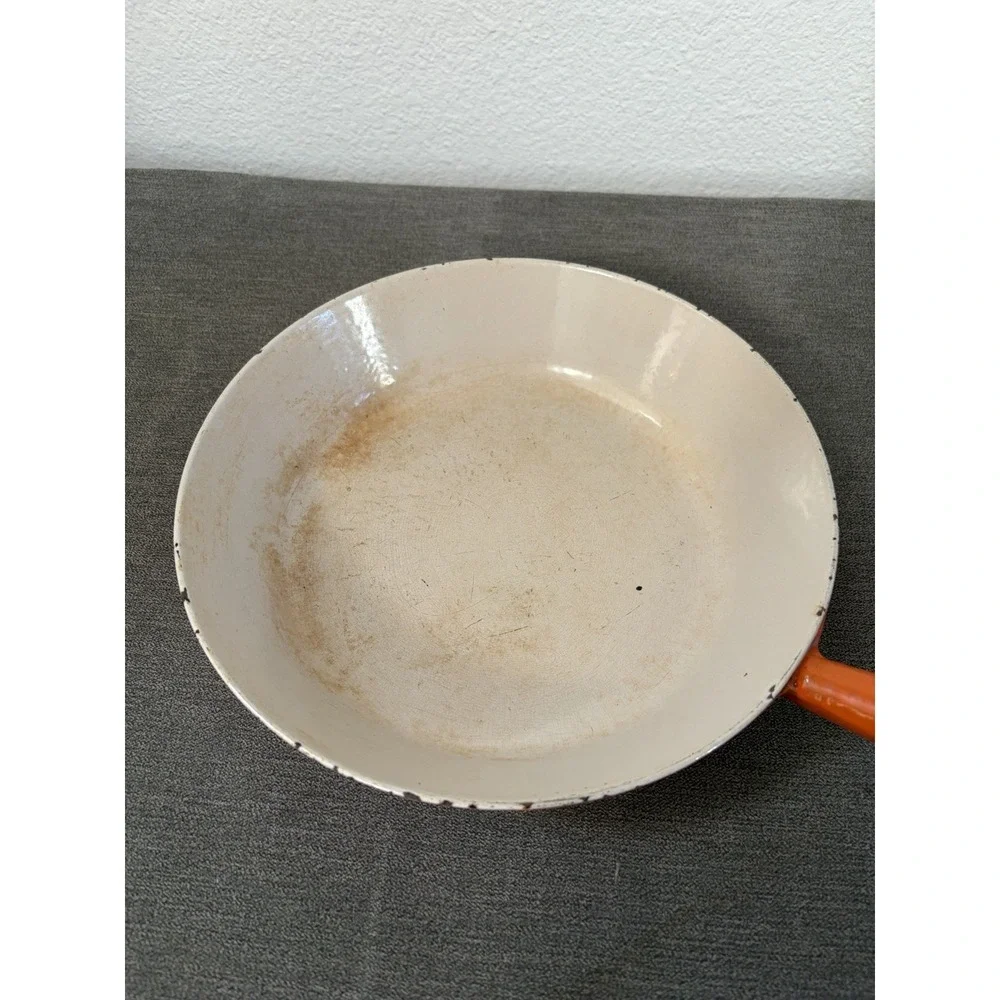Vintage Le Creuset 24 Cast Iron Enamel Pan Skillet 9.5